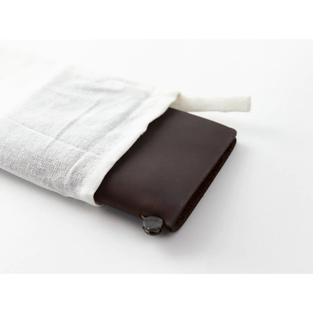 Traveler's Journal Passport : Brown
