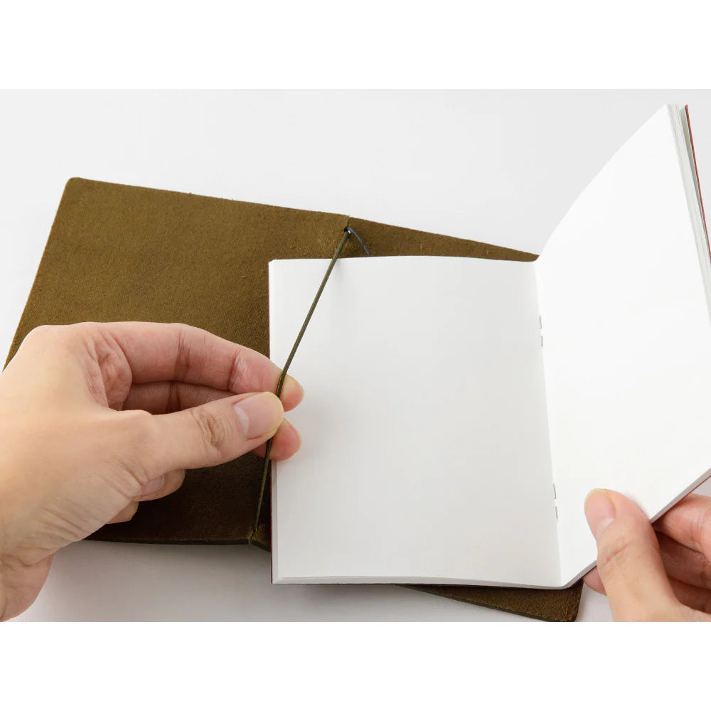 Traveler's Journal Passport : Olive