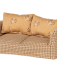 Couch, Mouse - Mable