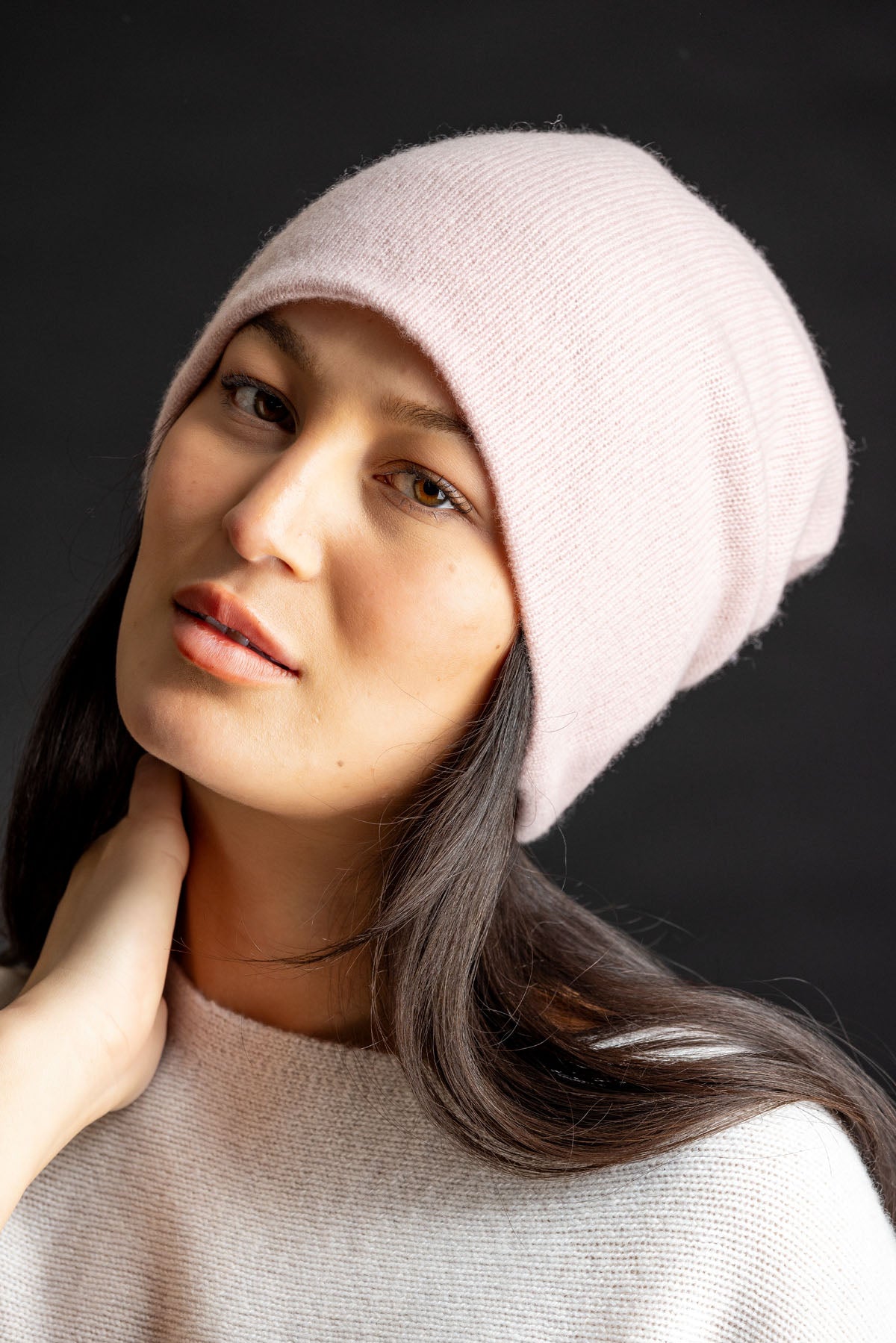 Slouchy Cashmere Beanie – STUDIO DEN