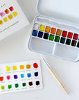 Watercolor paint set 18 colors with brush