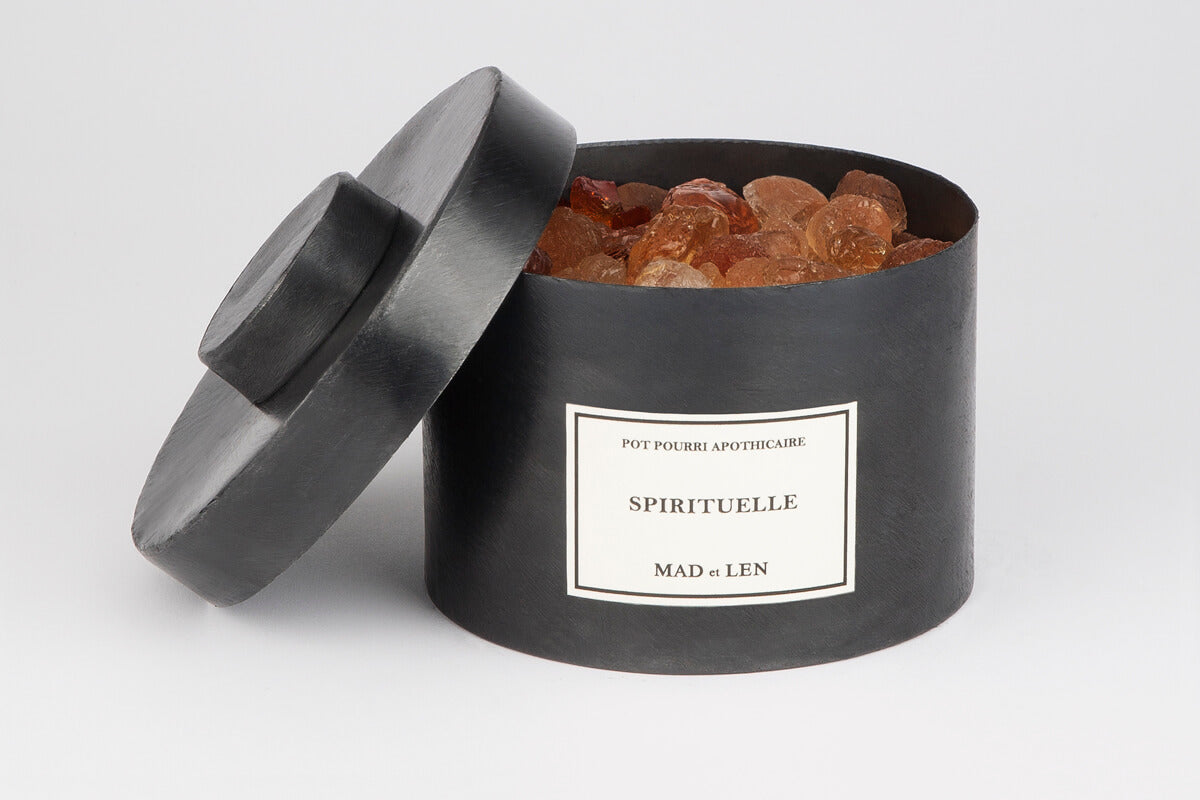 SPIRITUELLE Amber Potpourri Petite – STUDIO DEN