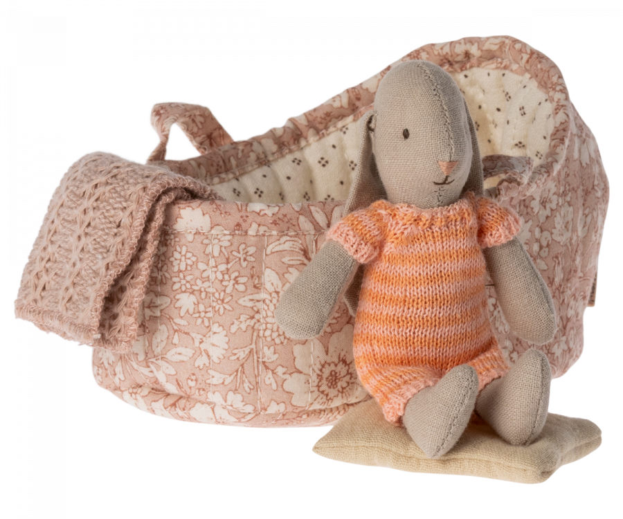 Bunny in Carry Cot, Micro