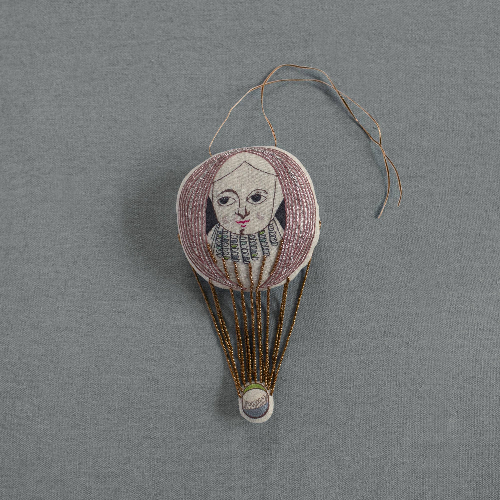 Wonderful Wizard / Balloon, Oz Wallhanging, Ornament, Token