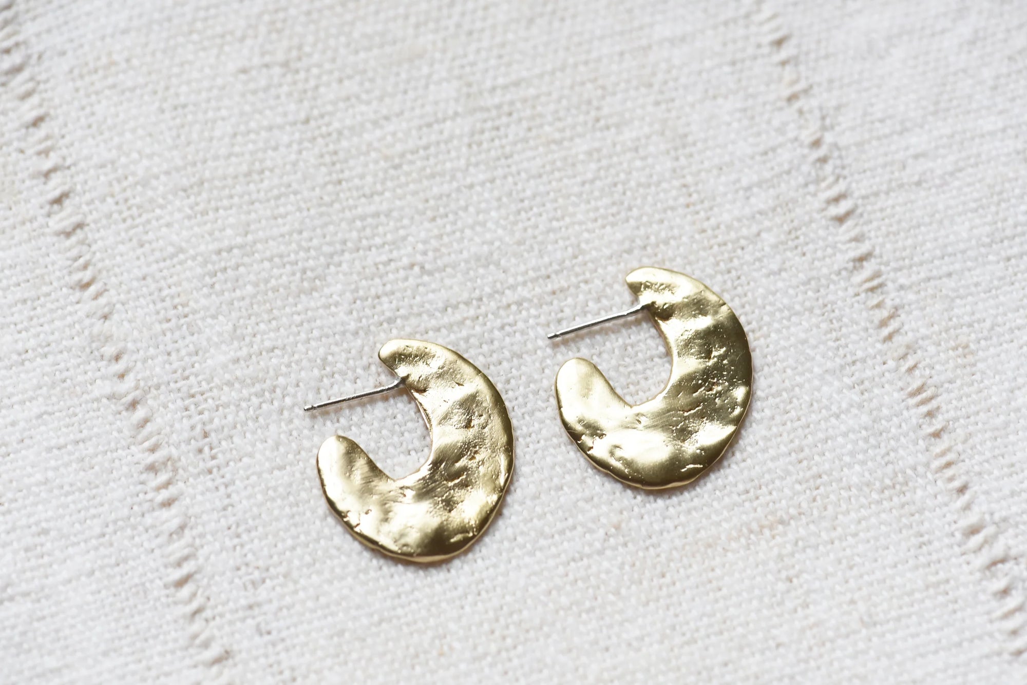 E22 Brass Studs