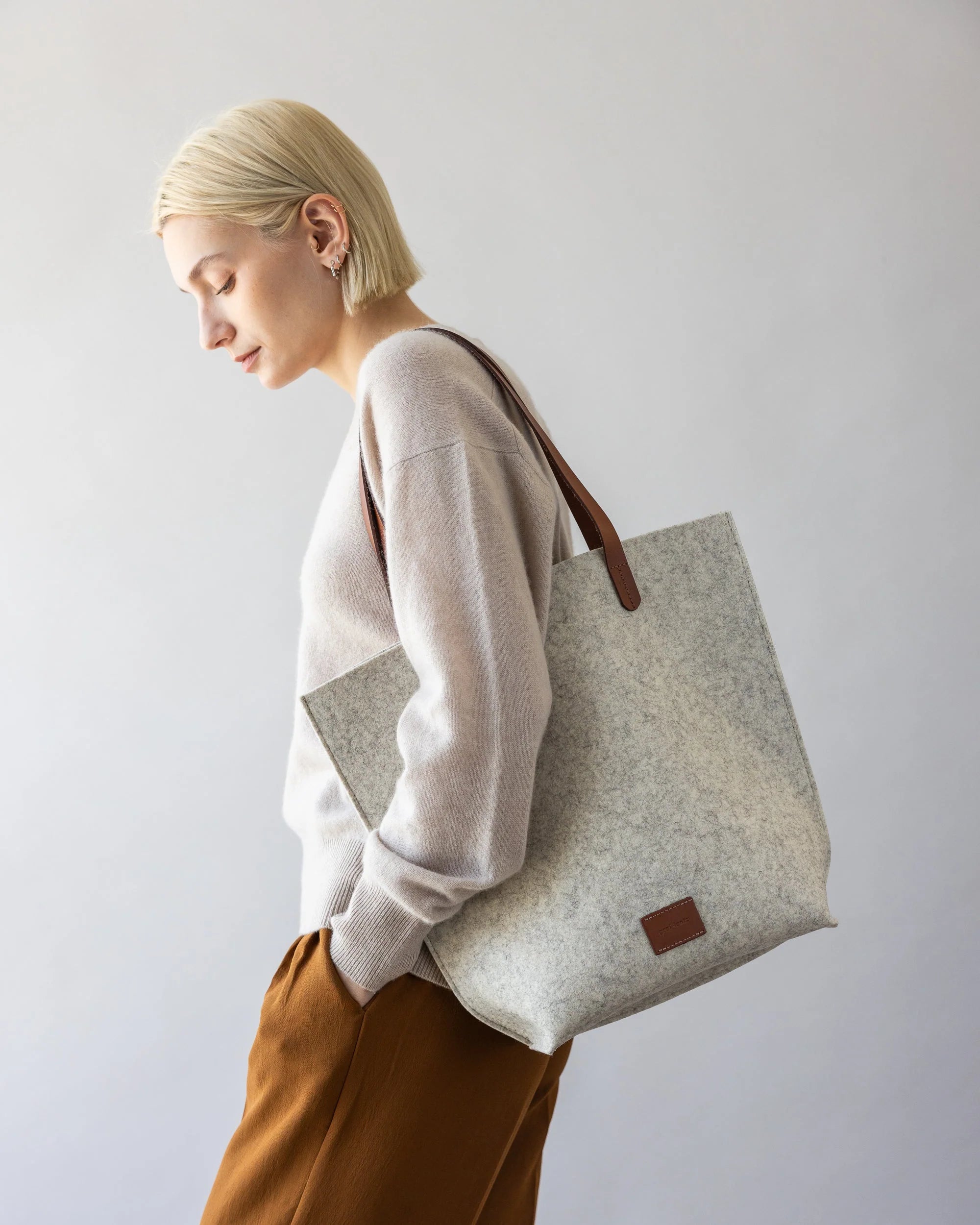 Hana Merino Wool Tote - Thumbnail 2