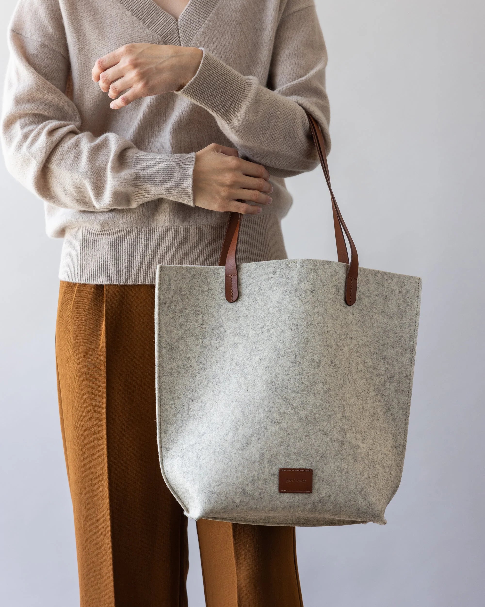 Hana Merino Wool Tote - Thumbnail 4